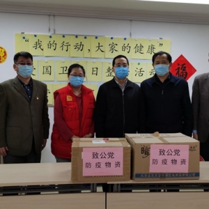 刘学增到展览路街道南营房社区慰问社区值守人员