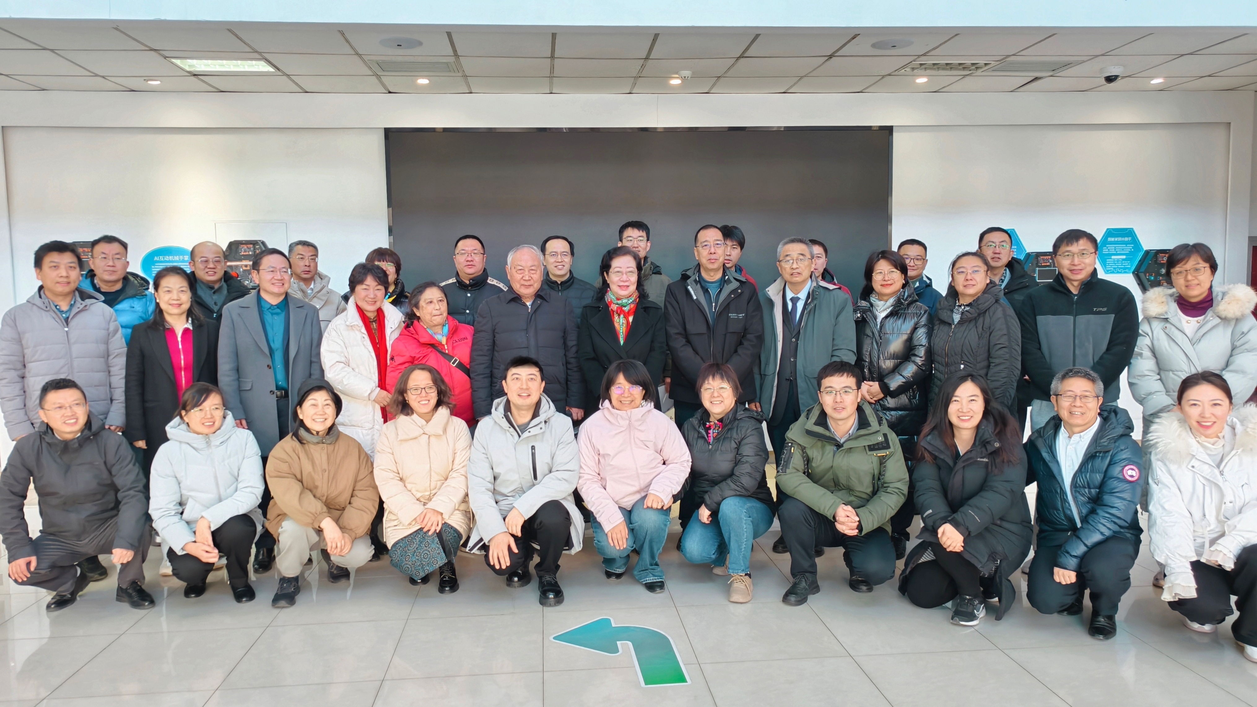 闫傲霜出席致公党中国科学院基层委员会2025年工作总结会