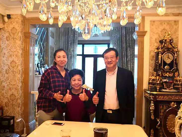 丰台区工委重阳节走访慰问老党员.jpg