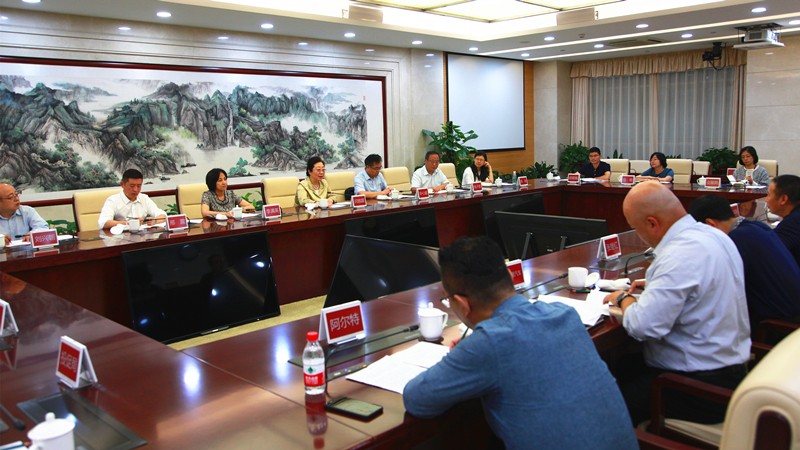 20190910闫傲霜带队就高质量发展到中关村和亦庄调研.jpg