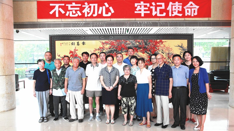 20190909闫傲霜出席致公党北京市委直属总支部“不忘合作初心，继续携手前进”主题教育座谈会2_副本.jpg