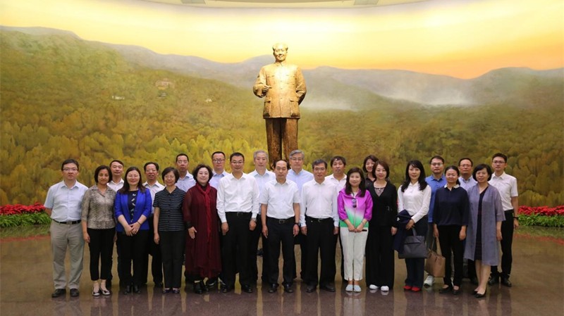 20190924致公党北京市委赴香山双清别墅及革命纪念馆参观学习1.jpg