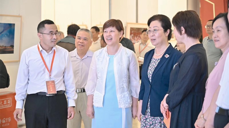 20190903闫傲霜出席首都统一战线“我眼中的新北京”主题摄影展开幕式3_副本.jpg