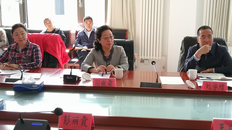 20191016闫傲霜带队赴怀柔区开展美丽乡村建设民主监督_座谈会1_副本.jpg