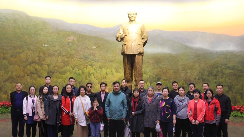 20191019致公党房山区支部赴香山革命纪念馆参观学习_副本.jpg