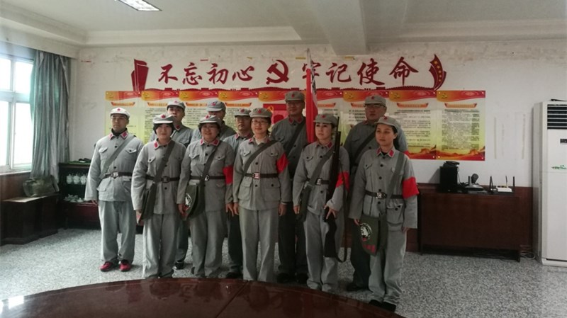 20191123致公党怀柔区支部开展“不忘合作初心，继续携手前进”主题教育活动2_副本.jpg
