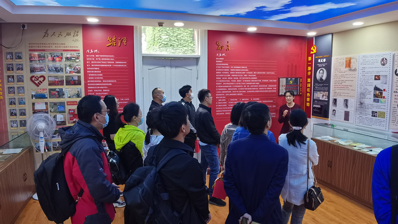 20210516致公党通州区工委第一支部赴通州区潞河中学党建基地参观学习_副本.jpg