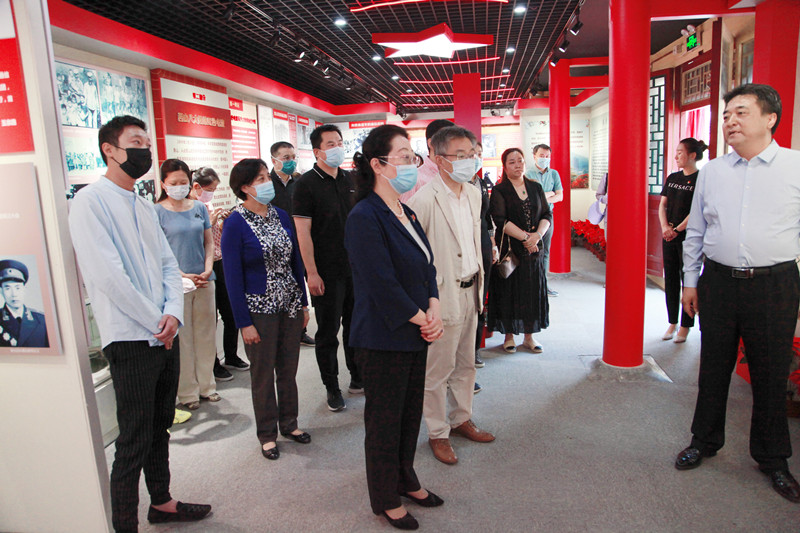 20210521闫傲霜参加致公党北京市委石景山区工委政治共识专题教育活动_副本.jpg