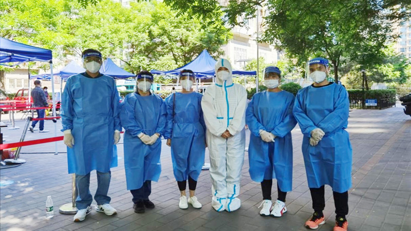 5月15陶然亭社区大规模核酸检测志愿者合影_800.jpg