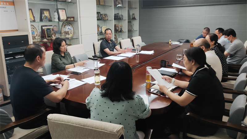 市委机关召开工作推进会.jpg