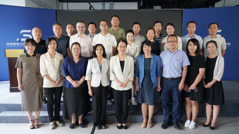 20220826闫傲霜带队赴石景山区工委走访调研-参会人员合影_副本.jpg