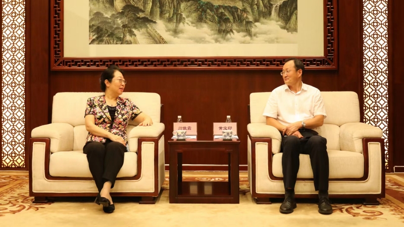 20220916闫傲霜带队赴对外经济贸易大学走访调研_800.jpg