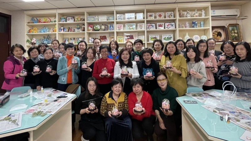 20230307致公党海淀区委、东城区委联合举办“做智慧女性，创美好生活”三•八节活动2_800.jpg