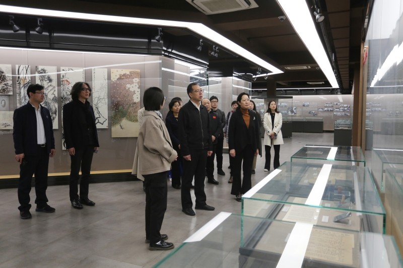 20230407刘学增走访中央美术学院-参观美院校史馆_副本.jpg
