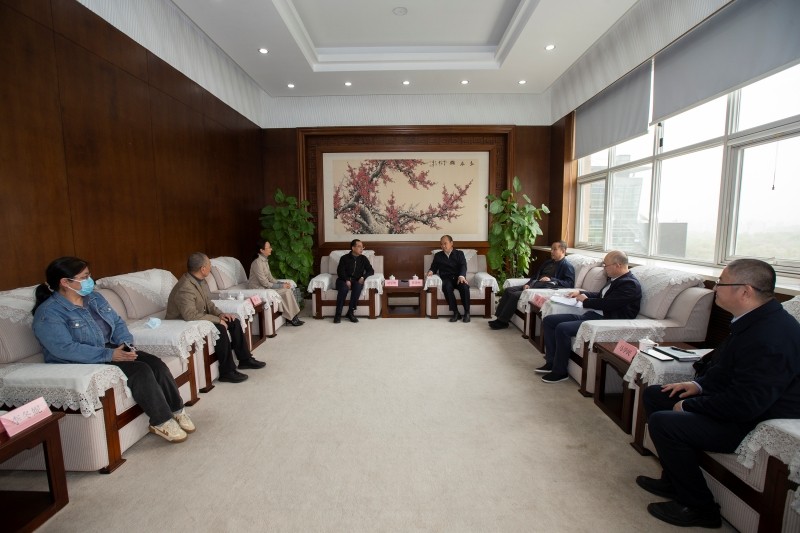 20230413刘学增赴中国气象局调研并参加“书香支部—京致阅读”活动1_副本.jpg