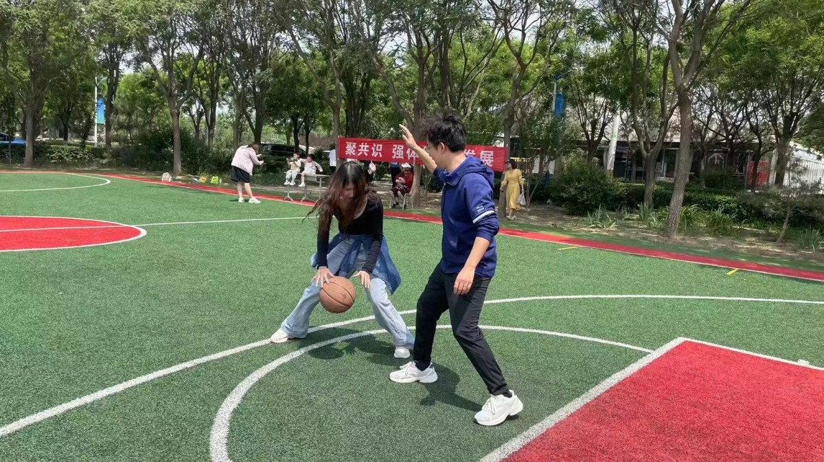 赛前热身_副本.jpg