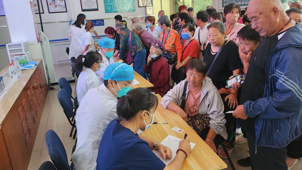 20230920致公党北大口腔医院支部、怀柔区支部联合开展义诊及调研活动1_1200.jpg