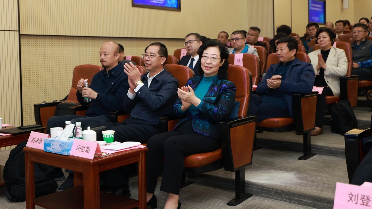 20231029闫傲霜出席致公党北京市委医药委员会“科技创新与成果转化”研讨会_副本.jpg