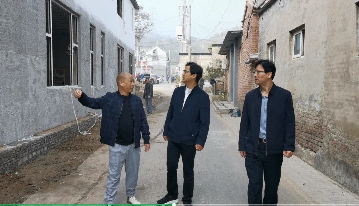 20231109赴龙泉镇赵家洼村实地考察_副本.jpg