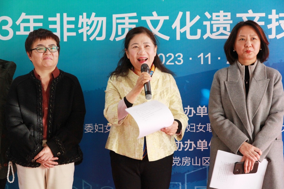 20231122董晓莉带队赴房山受灾地区开展“妇女就业创业”调研活动2_副本1200.jpg