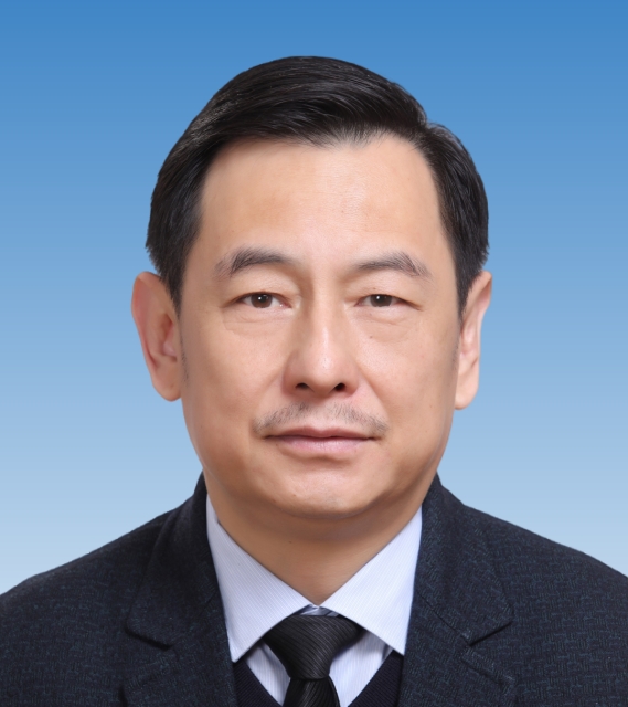 陈忠洲_副本.jpg