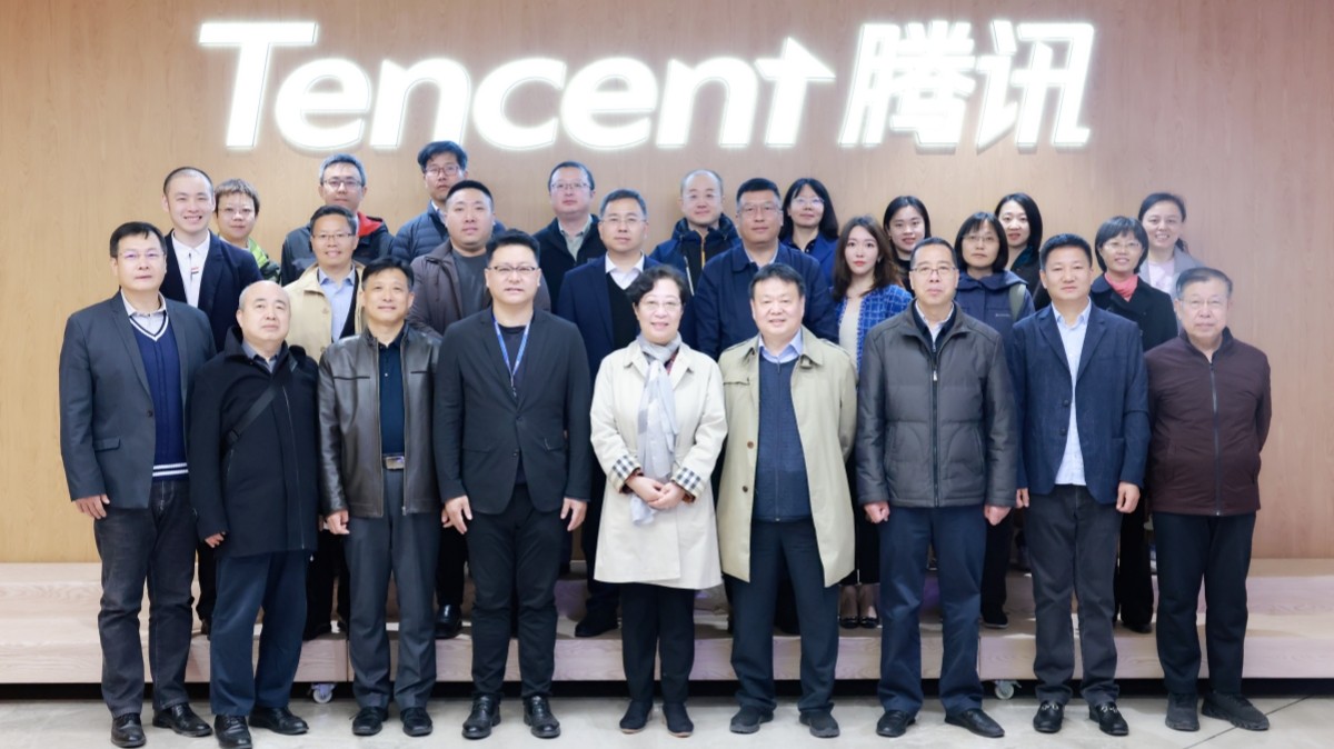 20240402闫傲霜就推动人工智能医疗健康发展赴腾讯调研3-1200.jpg