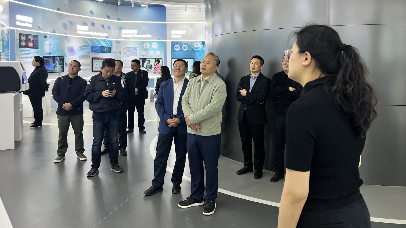 20240427致公党大兴总支部开展新质生产力调研并召开理论中心组学习会1_1200.jpg