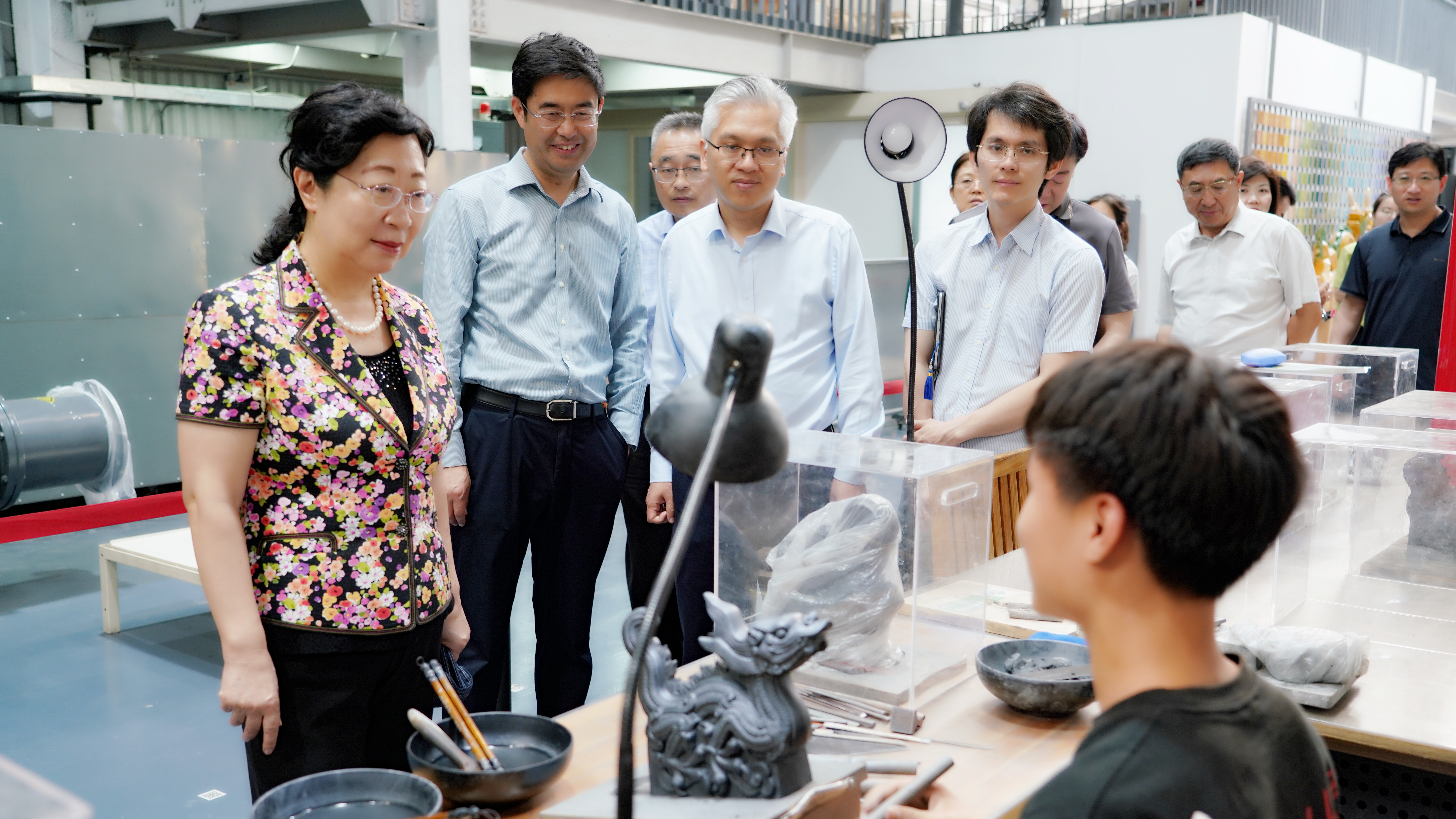 20240703闫傲霜赴门头沟区开展“8+1”行动调研座谈会-调研龙泉镇金隅琉璃创意产业园.JPG