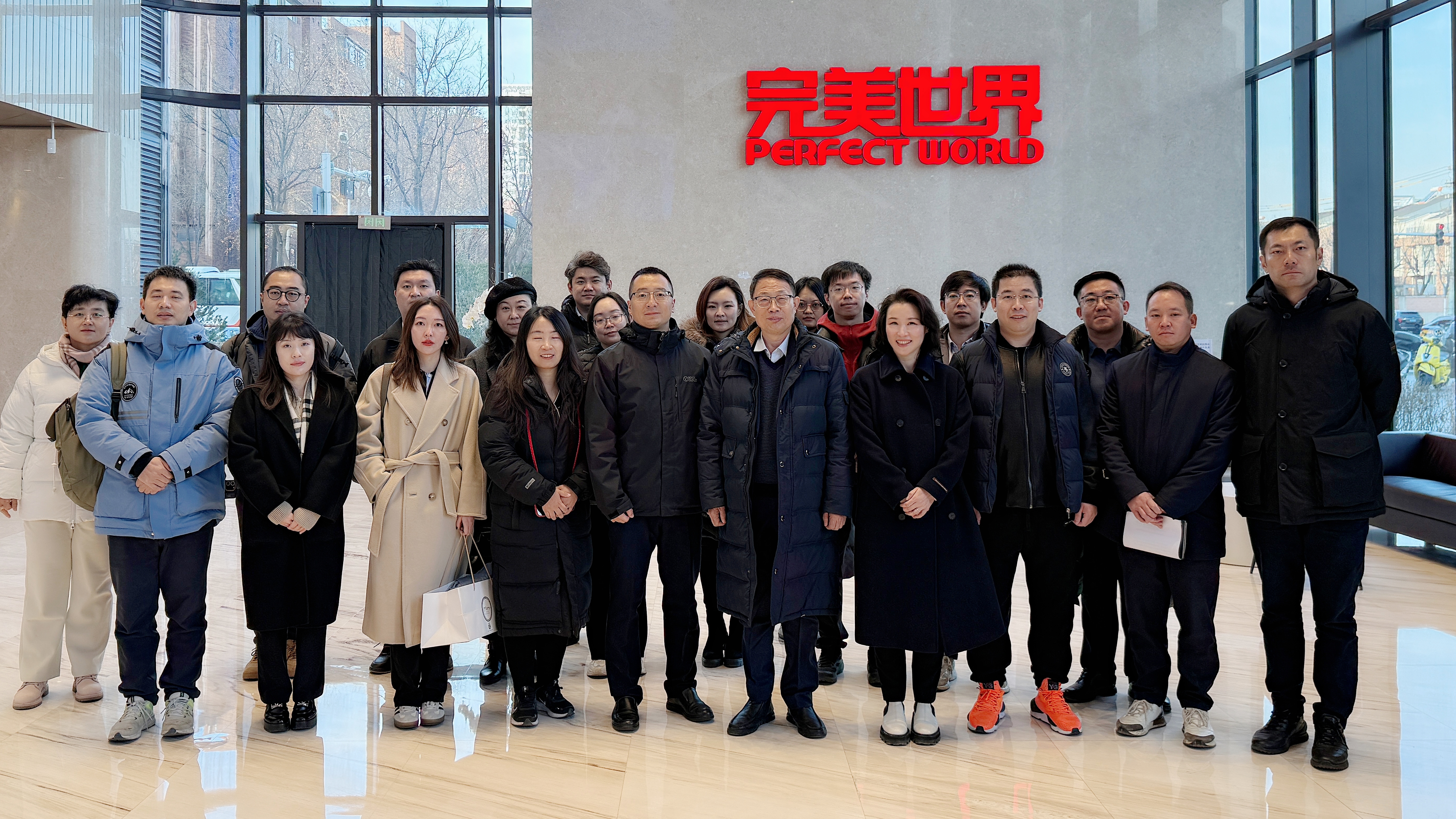 顾行发出席市委归国留学青年党员座谈会1-1200.jpg
