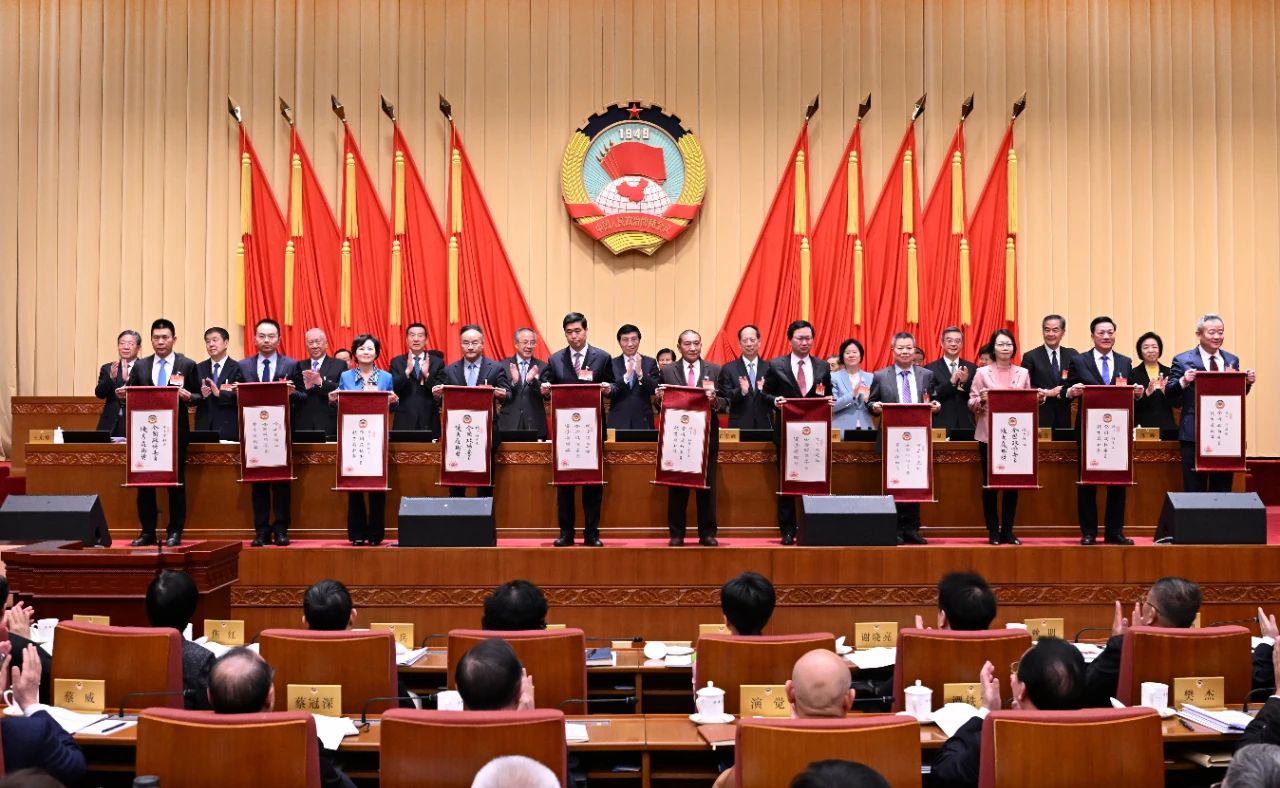 致公党党员徐晓兰、黄绵松被授予2024年度“全国政协委员优秀履职奖”.jpg