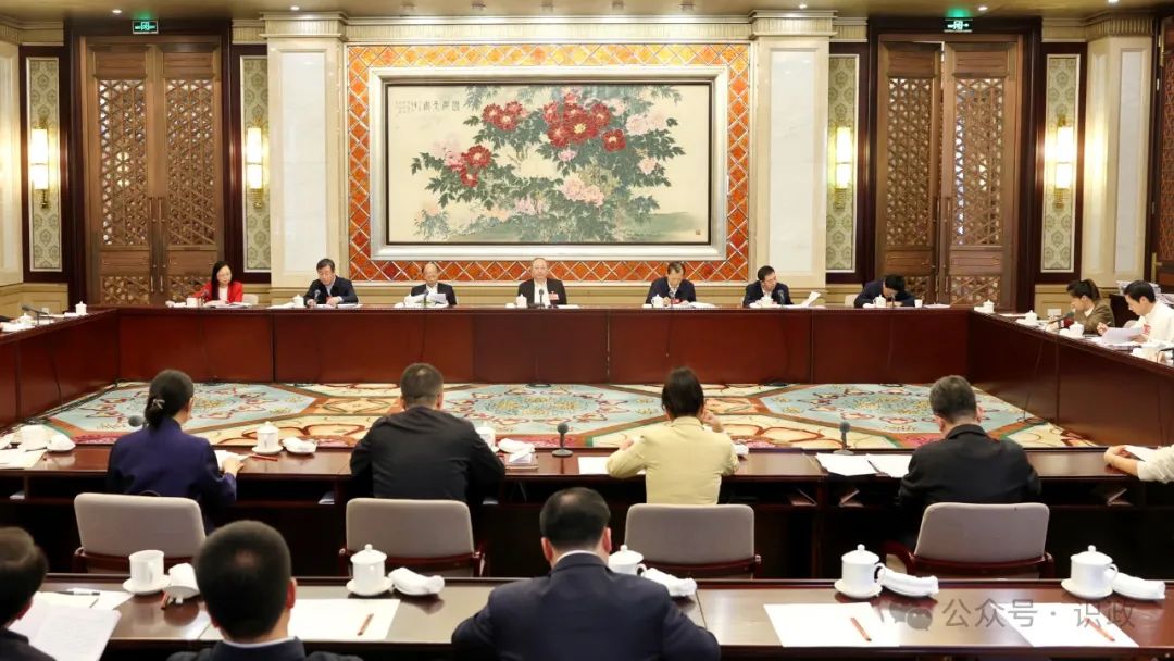 北京市代表团审议全国人大常委会工作报告，尹力、殷勇代表发言1.jpg