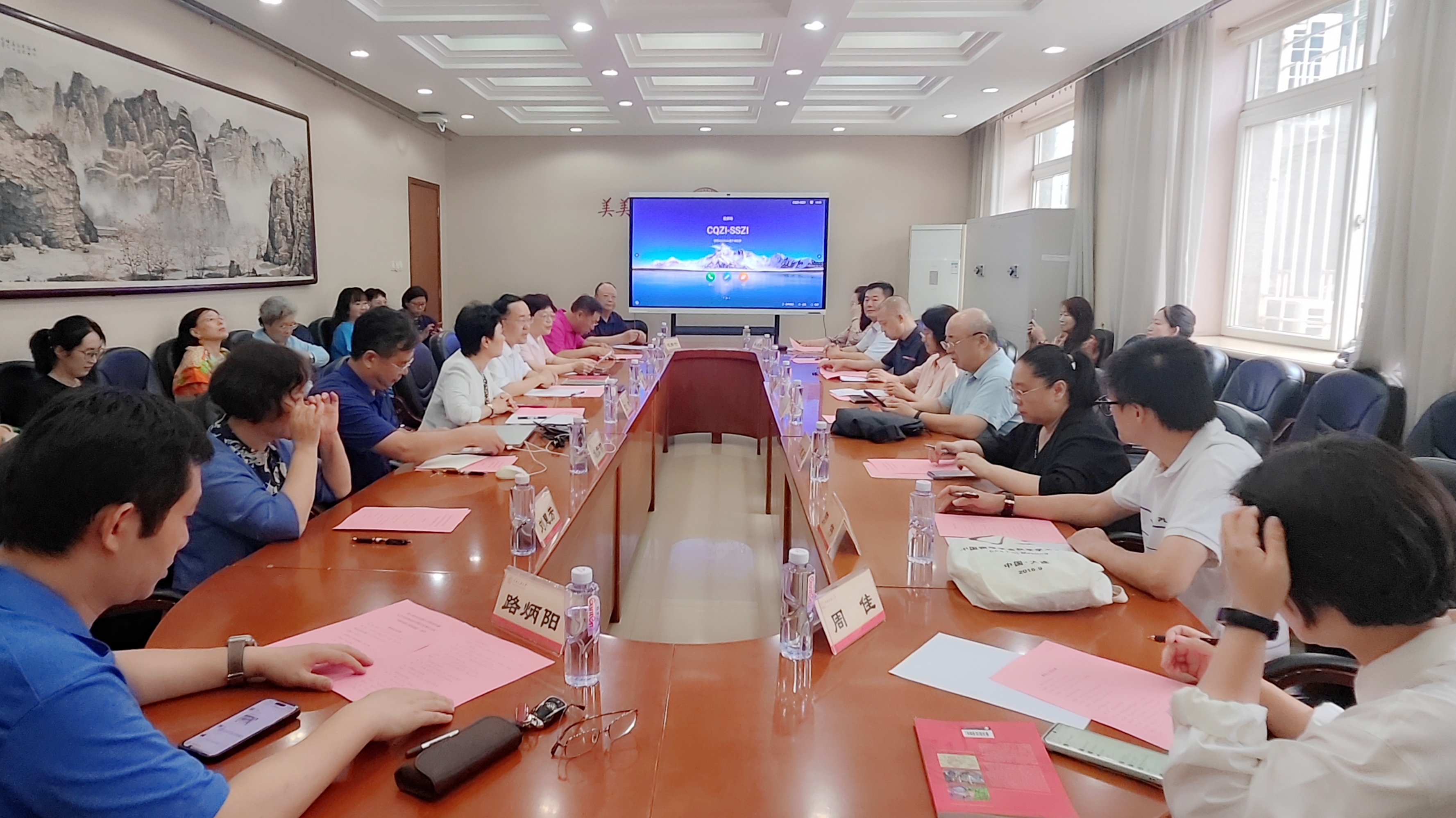 20250703李满英出席致公党海淀区委庆祝致公党成立100周年“京致阅读”活动4_1200.jpg