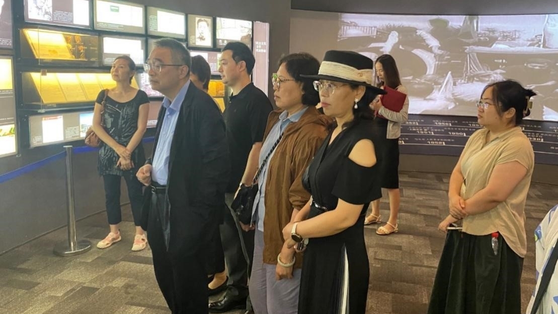 20250710致公党西城区委、海淀区委、中国科学院各民主党派及侨联赴中国现代文学馆开展“京致阅读”活动1_1200.jpg