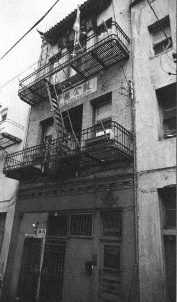 d2f4ba992ef94176abf7318e1b1ca8d2.jpg